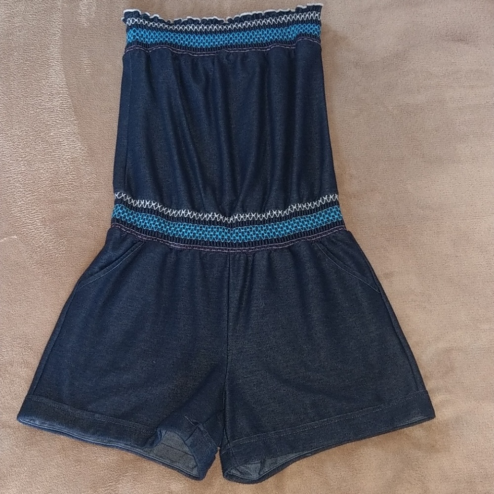 Spring Street romper, Size‎ Small - Picture 2 of 6